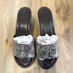 Tory Burch Snakeskin Embossed Logo Slide Wedge Sandals Brown 7.5